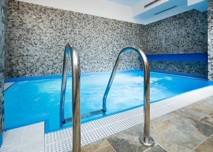 Wellness Florian Ceske Zleby ホテル 3*